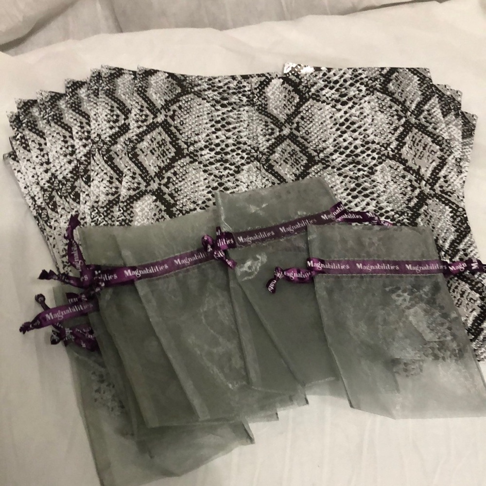 Organza Bags and 6 x 9  Poly Mailer bundle of 30 pieces
